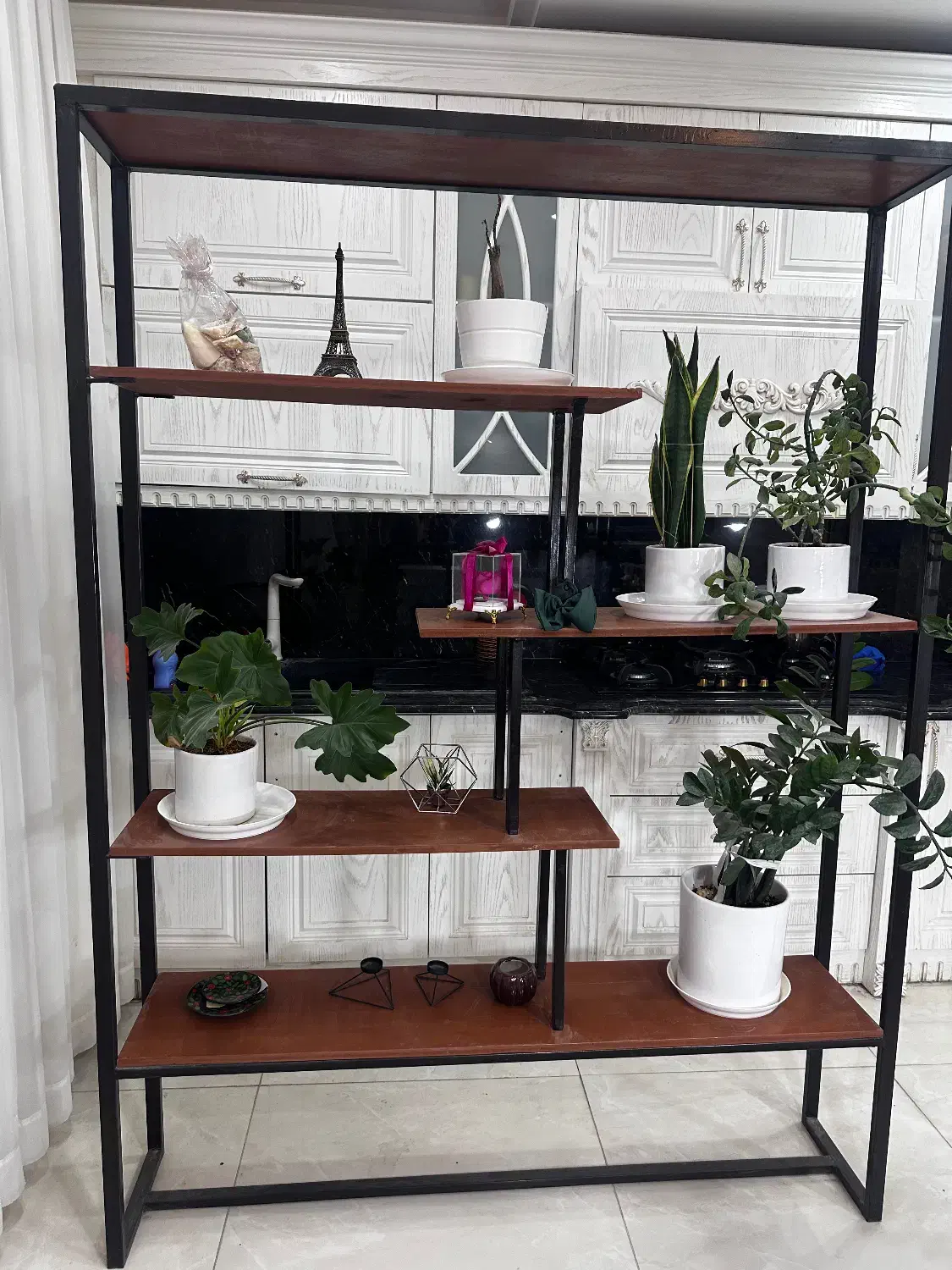 استند آهنی|کتابخانه، شلف، قفسه‌های دیواری|تربت‌حیدریه, سیلوی گندم|دیوار