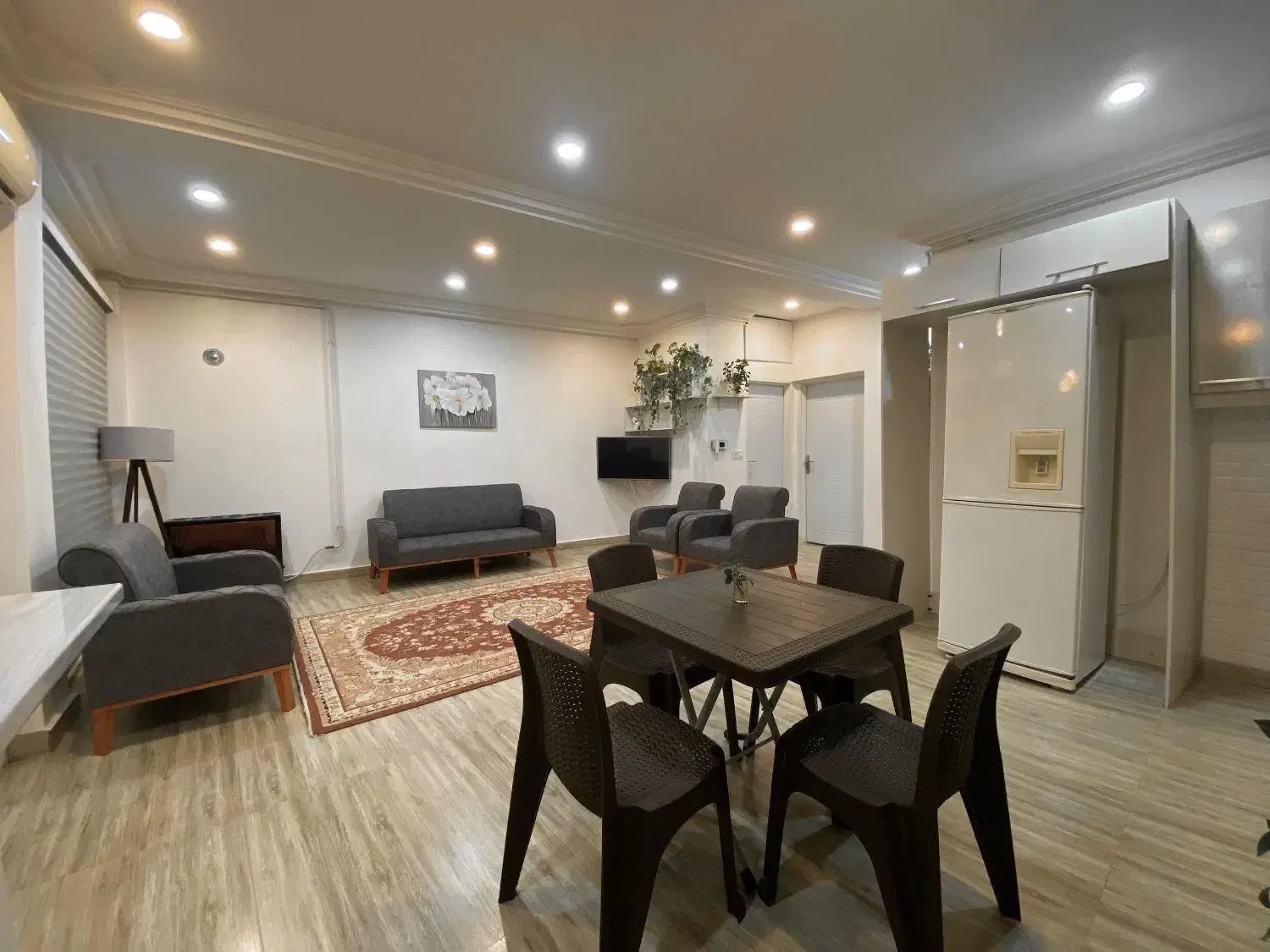 اجاره ویلا رشت می می نی|اجارهٔ کوتاهمدت ویلا و باغ|رشت, بالاکویه|دیوار