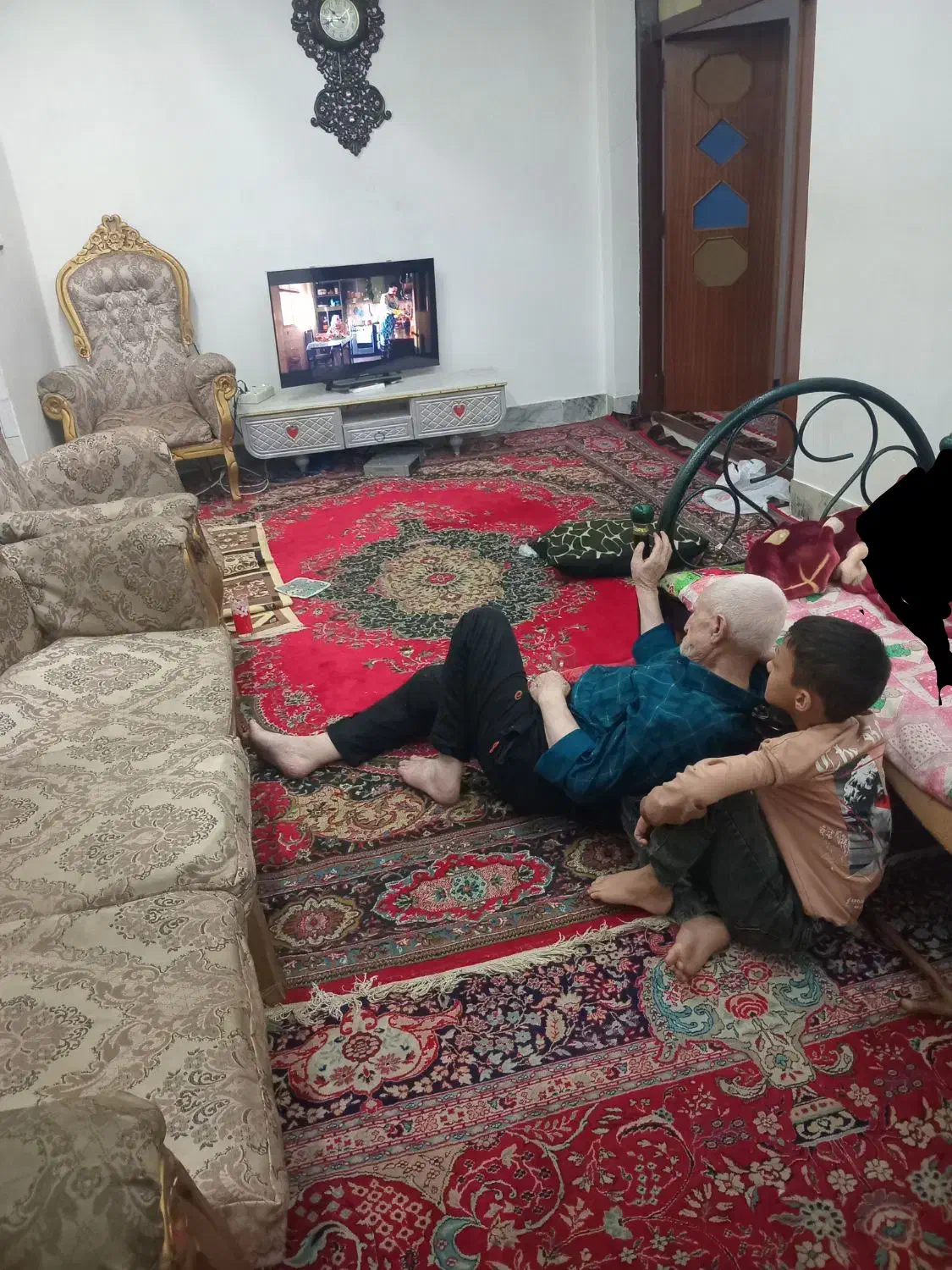 استخدام زن مجرد وجوان برای نگهداری ونظافت منزل|استخدام سرایداری و نظافت|آزادشهر, |دیوار