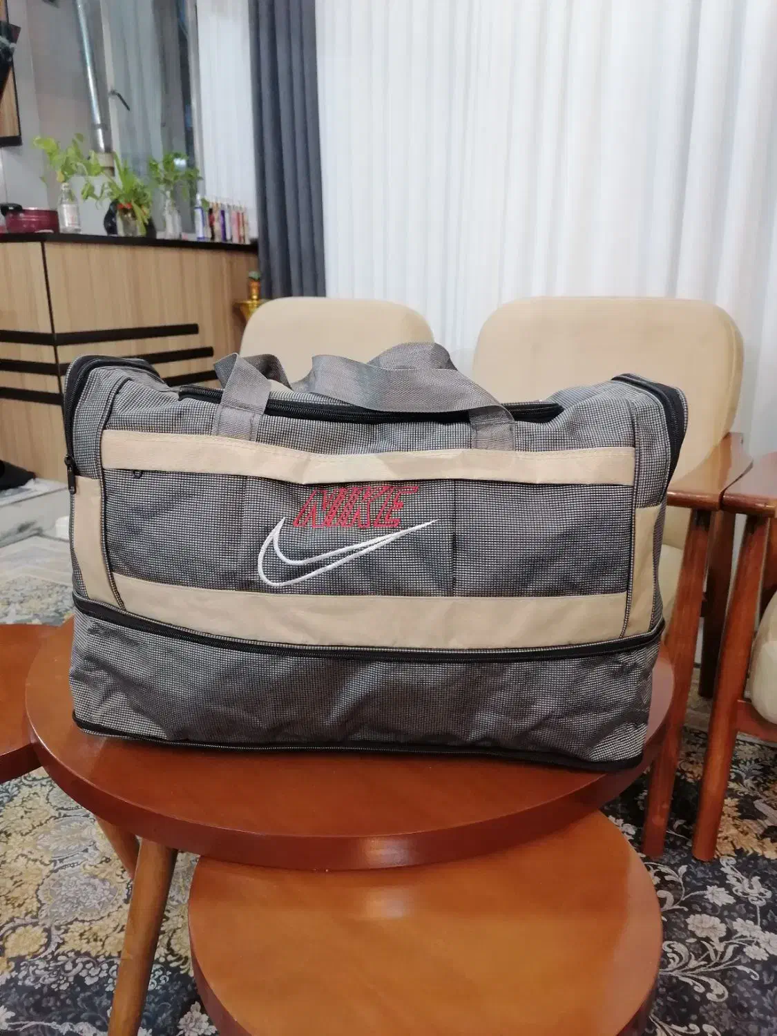 ساک مسافرتی|کیف، کفش، کمربند|قم, نیروگاه|دیوار