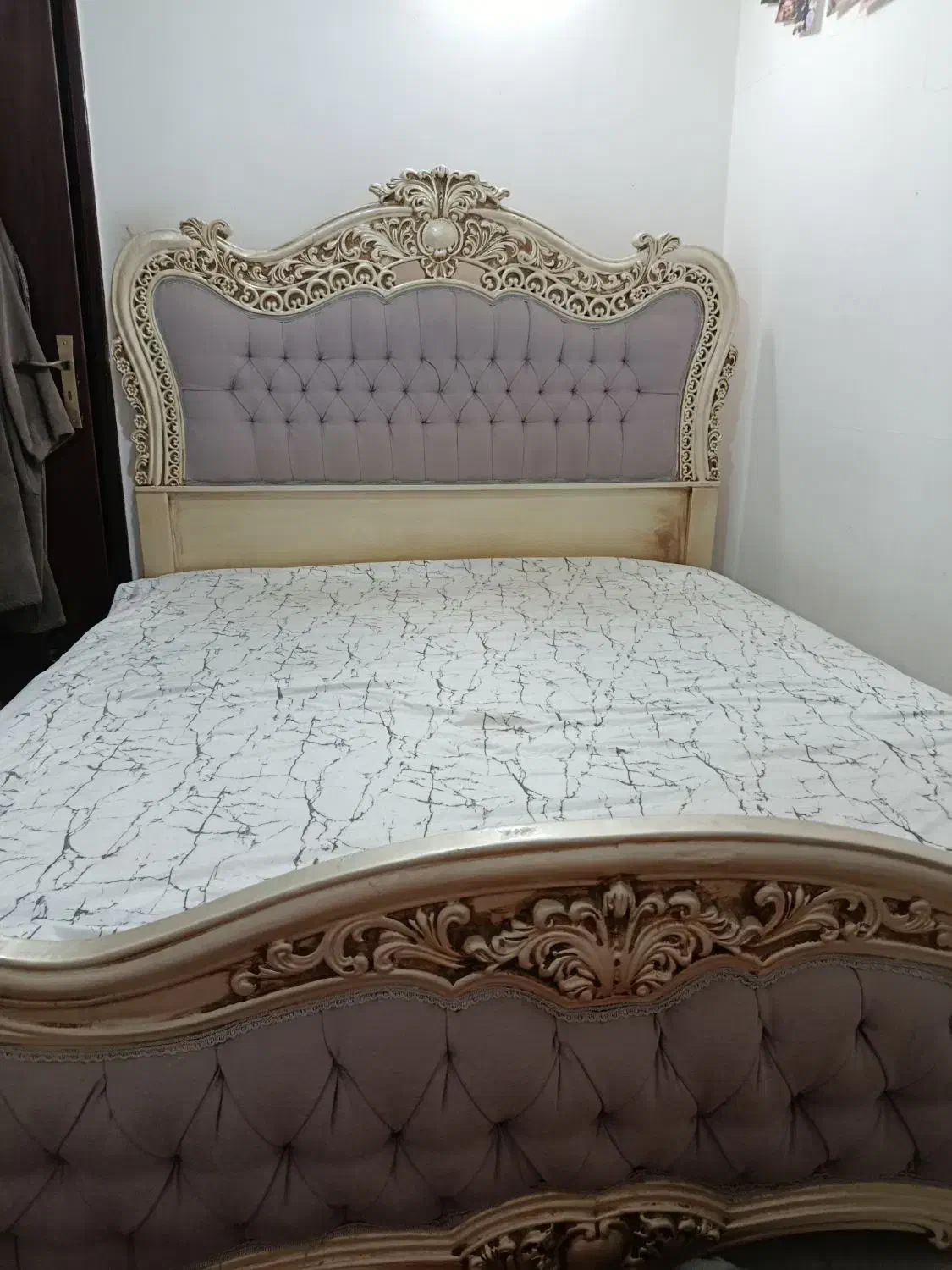 تخت خواب ۲نفره نو|تخت و سرویس خواب|اصفهان, قهجاورستان|دیوار