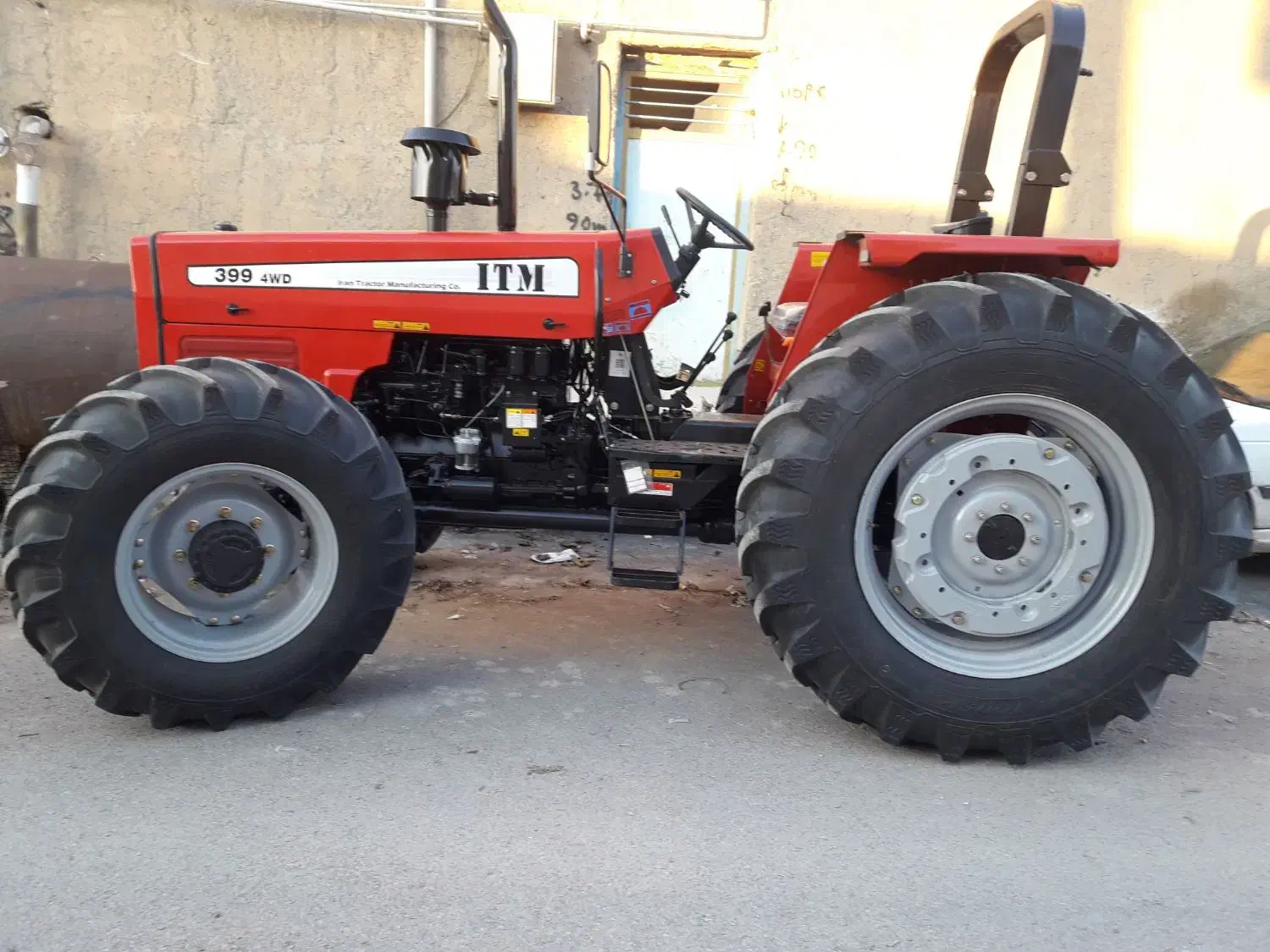 تراکتور ۳۹۹ دودفرانسیل خشک|خودرو سنگین|کرمانشاه, |دیوار