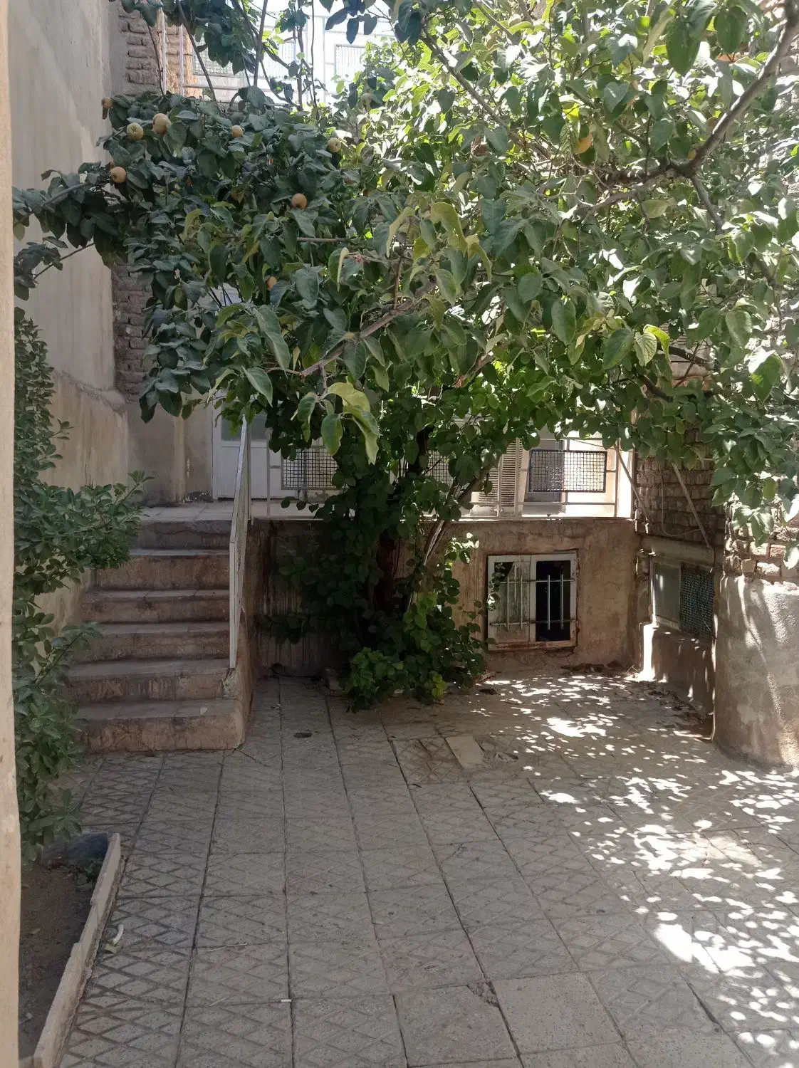 اجاره آپارتمان ویلایی دربست|اجارهٔ خانه و ویلا|نهاوند, |دیوار