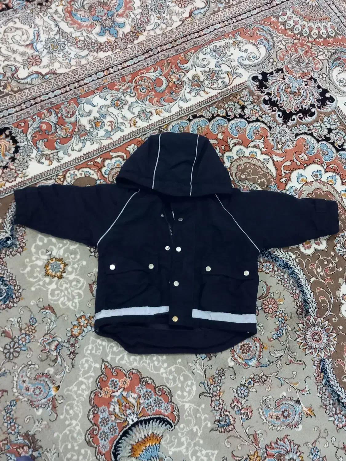 کاپشن|لباس|بوکان, |دیوار