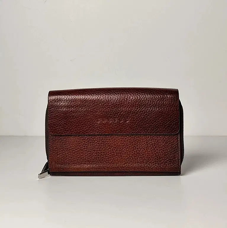 کیف چرم پاسپورتی|کیف، کفش، کمربند|پرند, فاز ۰|دیوار