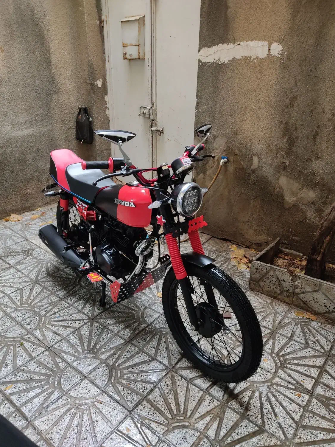 هندا تمام کاستوم(شخصی سازی)|موتورسیکلت|بروجرد, |دیوار