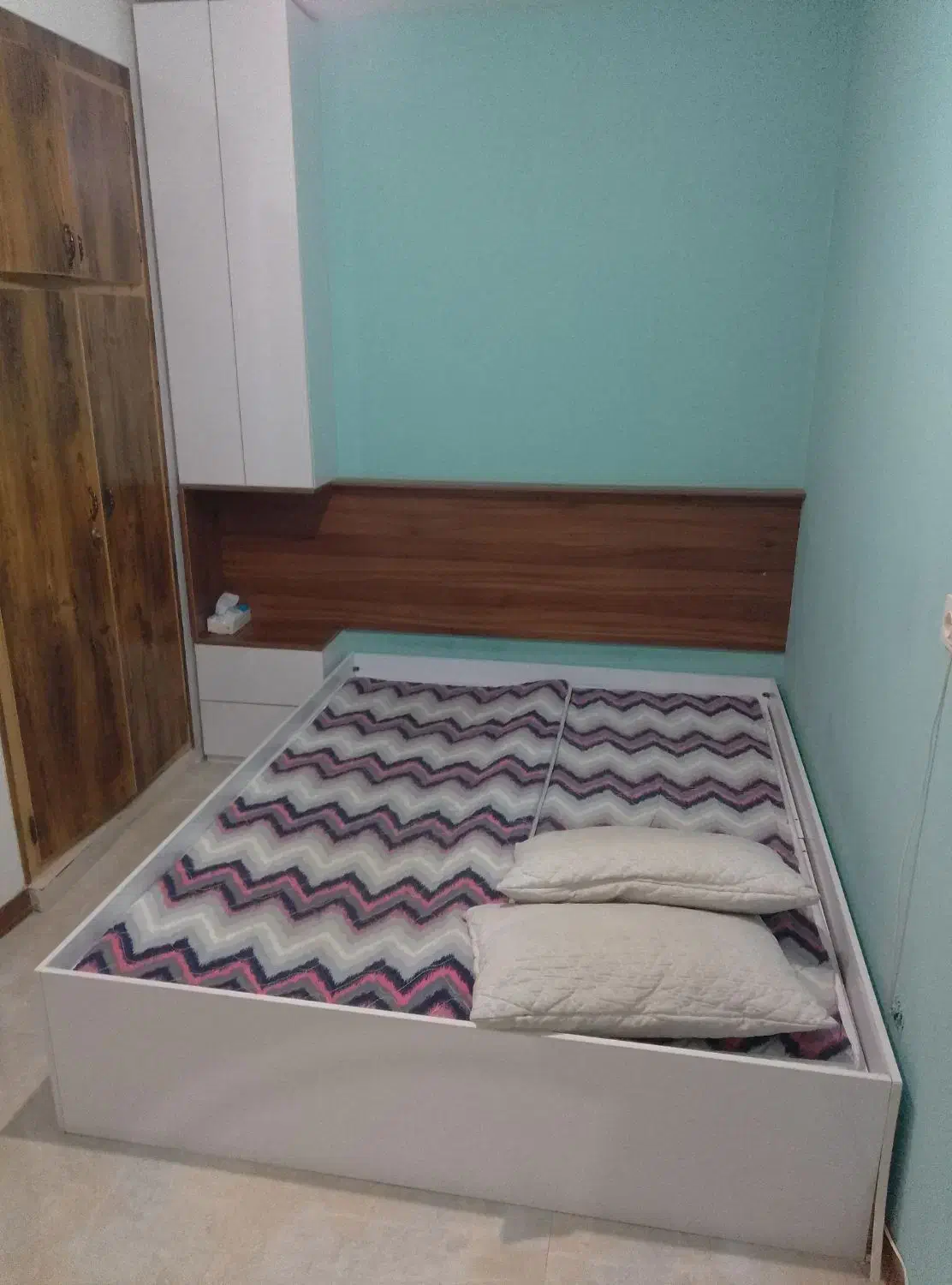 تخت دو نفره به همراه کمد و بغل تختی،کارکرده|تخت و سرویس خواب|پیشوا, |دیوار