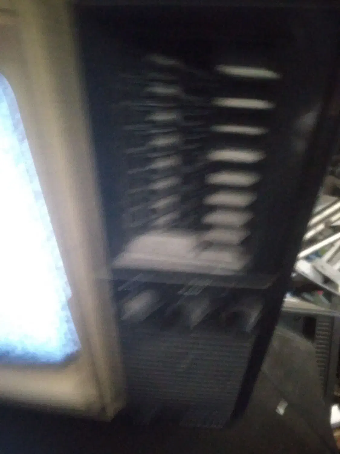 تلوزیون سیاه سفید|تلویزیون و پروژکتور|گرگان, |دیوار