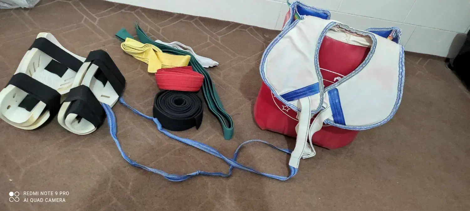 لباس و وسایل تکواندو|تجهیزات ورزشی|شهرضا, |دیوار