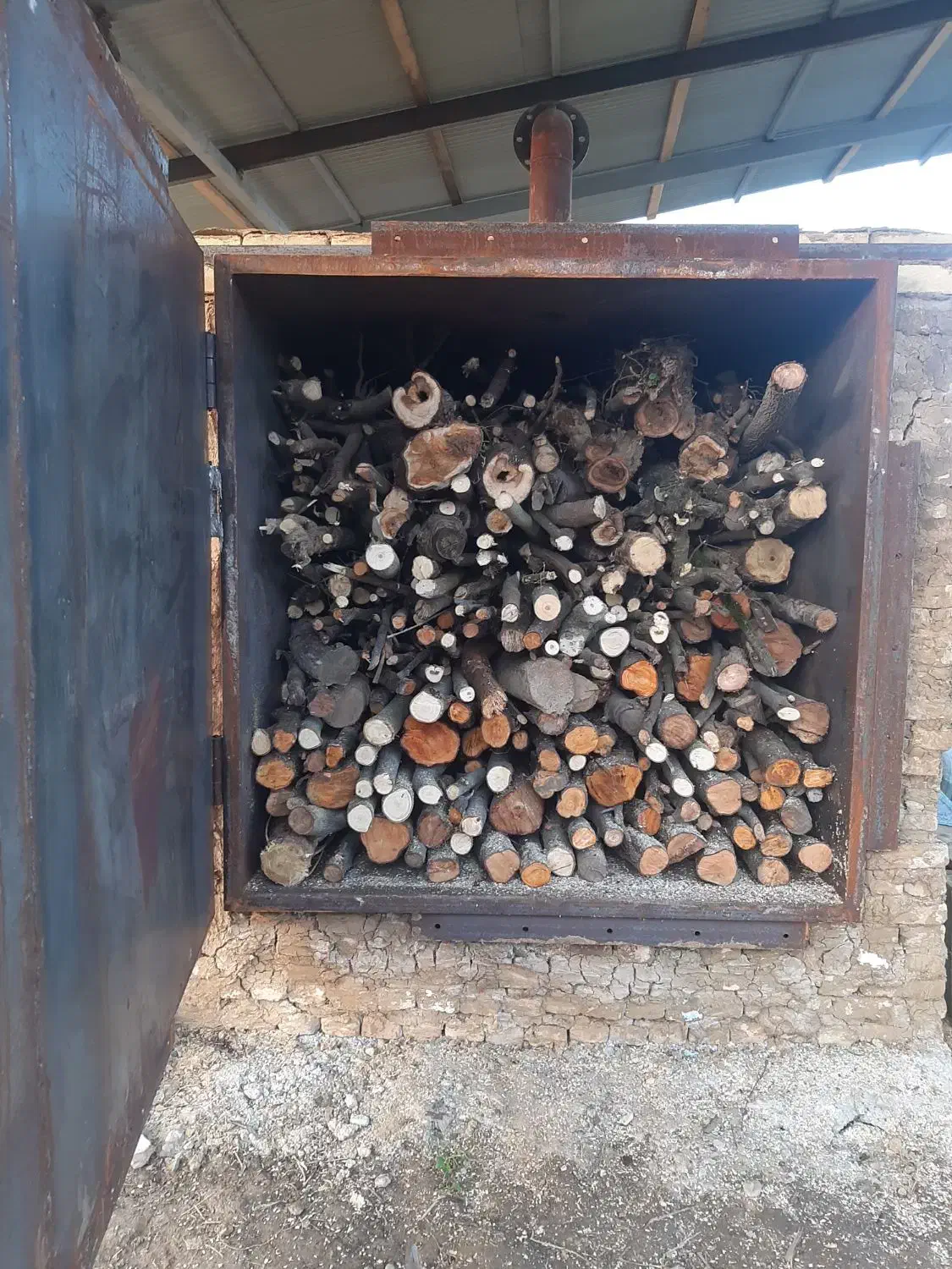 کوره زغال|ماشینآلات صنعتی|کلاچای, |دیوار