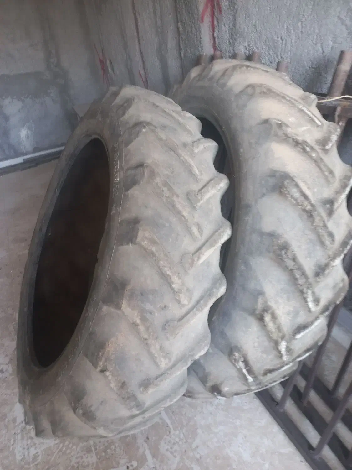 لاستیک رومانی|قطعات یدکی و لوازم جانبی|ایذه, |دیوار