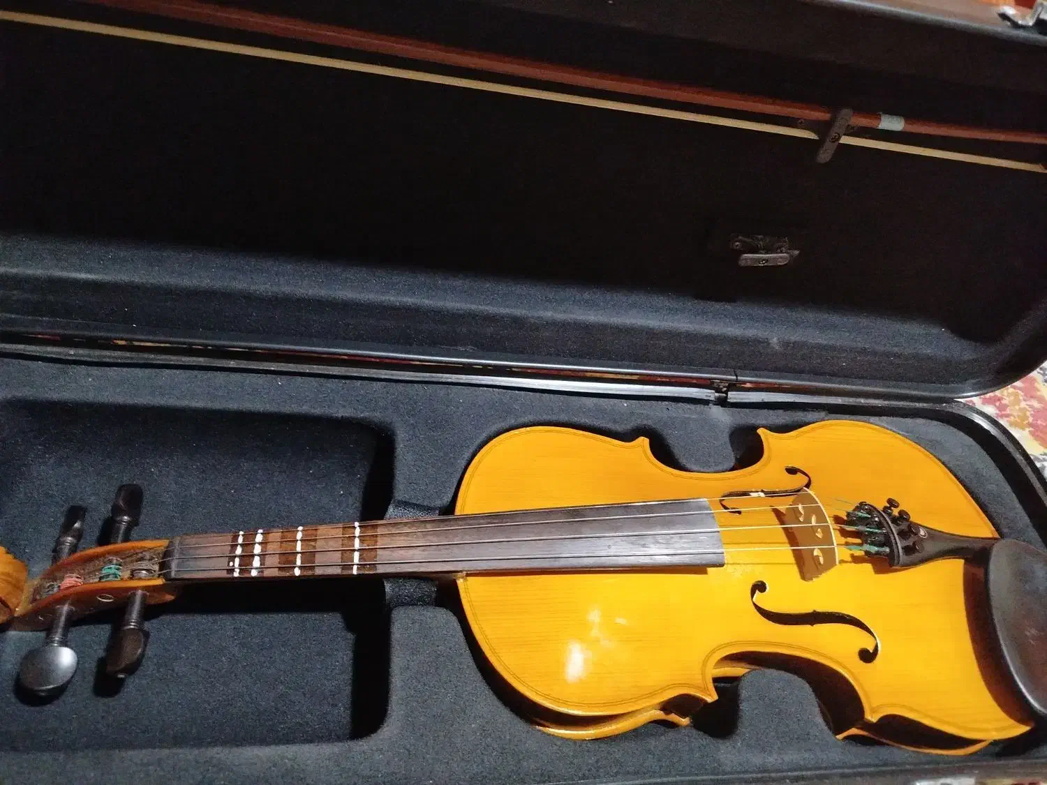 ویالون دست ساز در حد نو|ویولن|شیراز, شهرک رضوان|دیوار