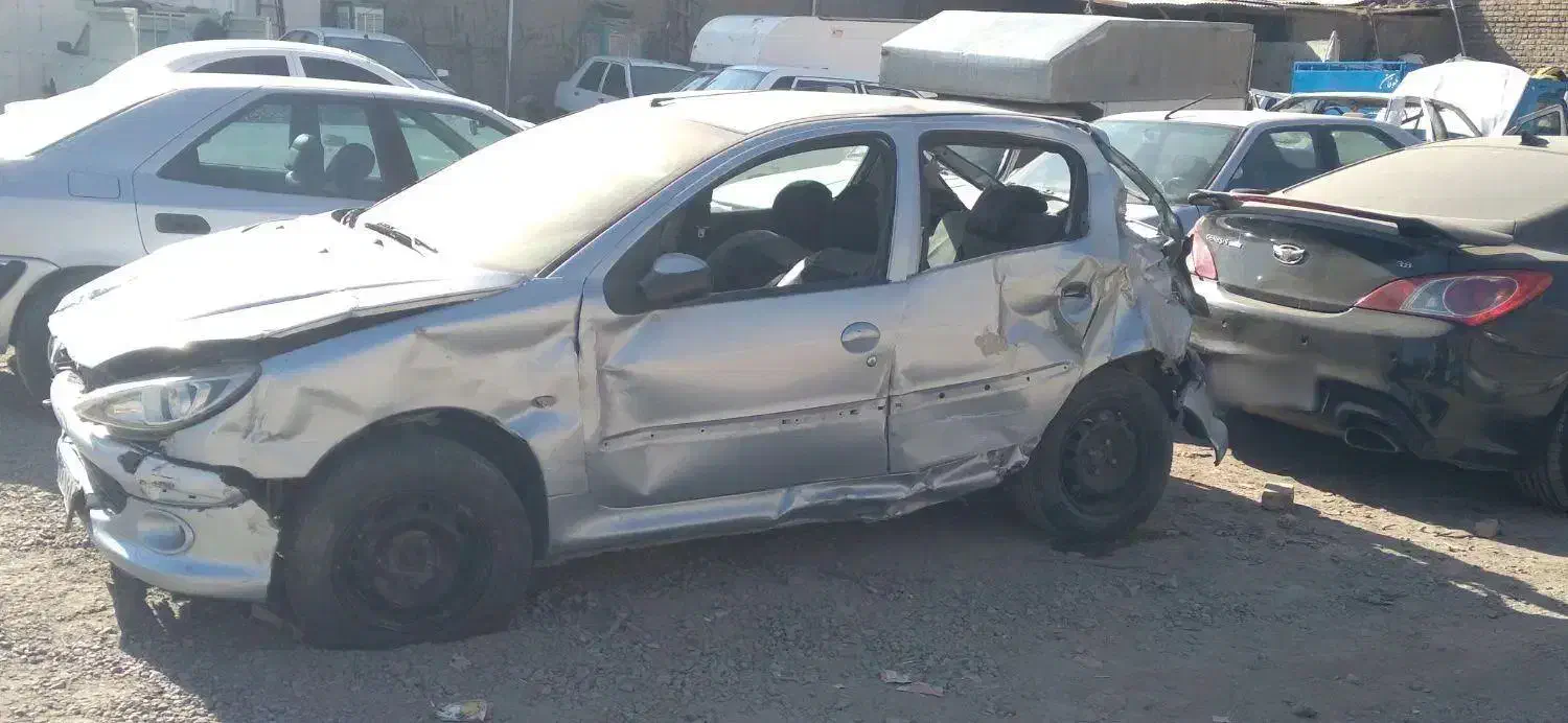 ۲۰۶ تصادفی خودرو تصادفی 206|خودرو سواری و وانت|مشهد, اروند|دیوار