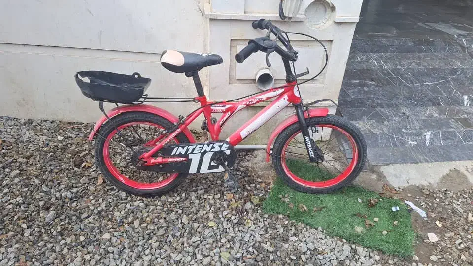 دوچرخه مناسب تا ۶ سال|دوچرخه، اسکیت، اسکوتر|تنکابن, |دیوار