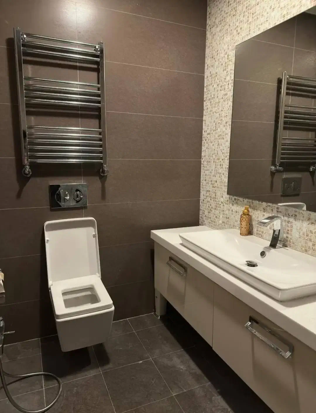 ۱۲۰ متر ۲ خواب ، شیراز شمالی ، ونک