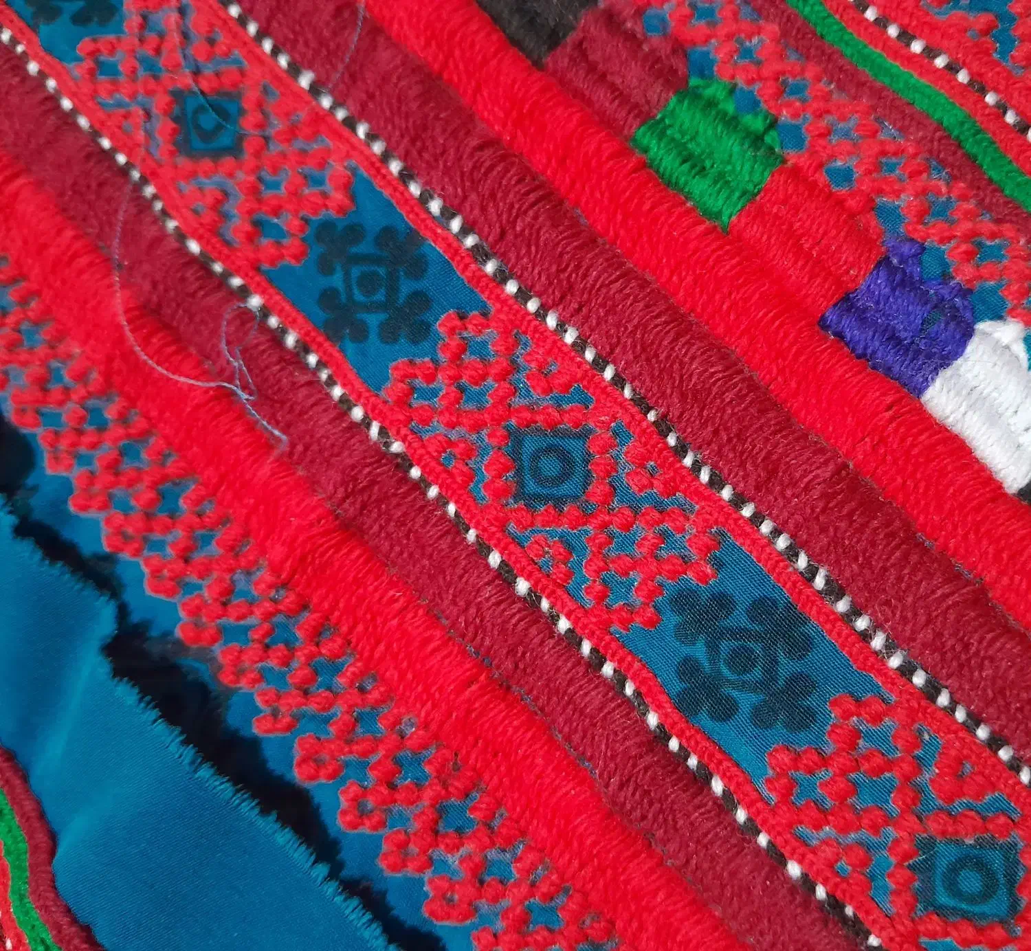 دوچگر روبر روی تپه هستم قیمت مناسب و کیفیت بالا|لباس|خاش, |دیوار