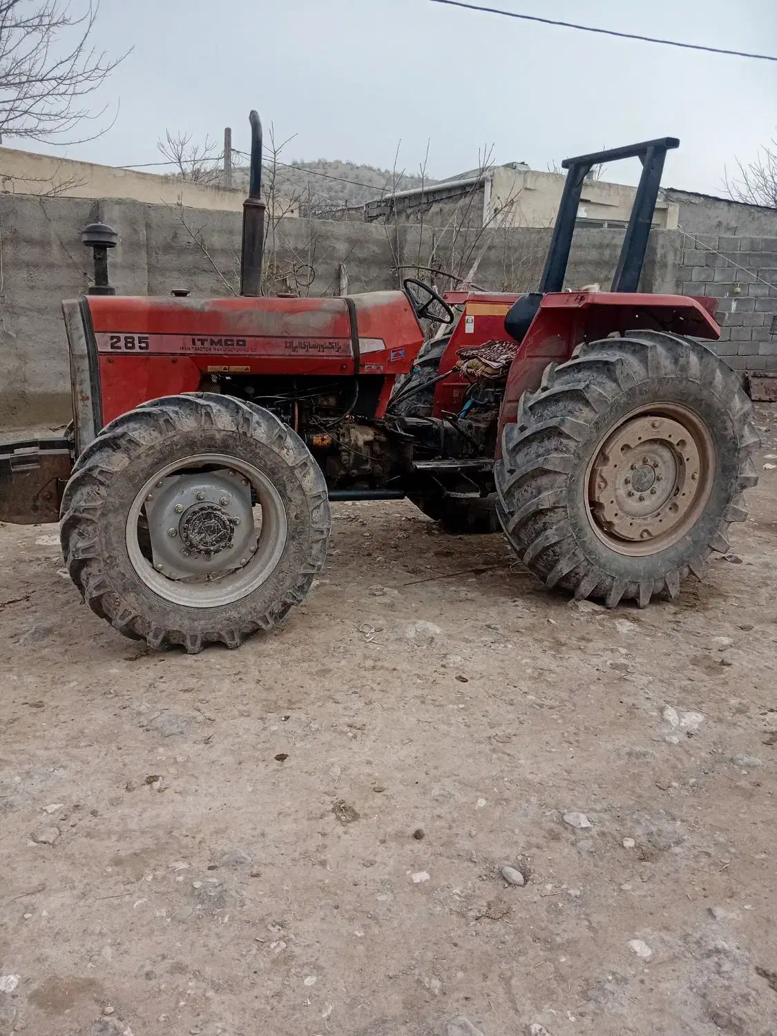 تراکتور۲۸۵ مدل ۸۷|خودرو سنگین|منجوان, |دیوار