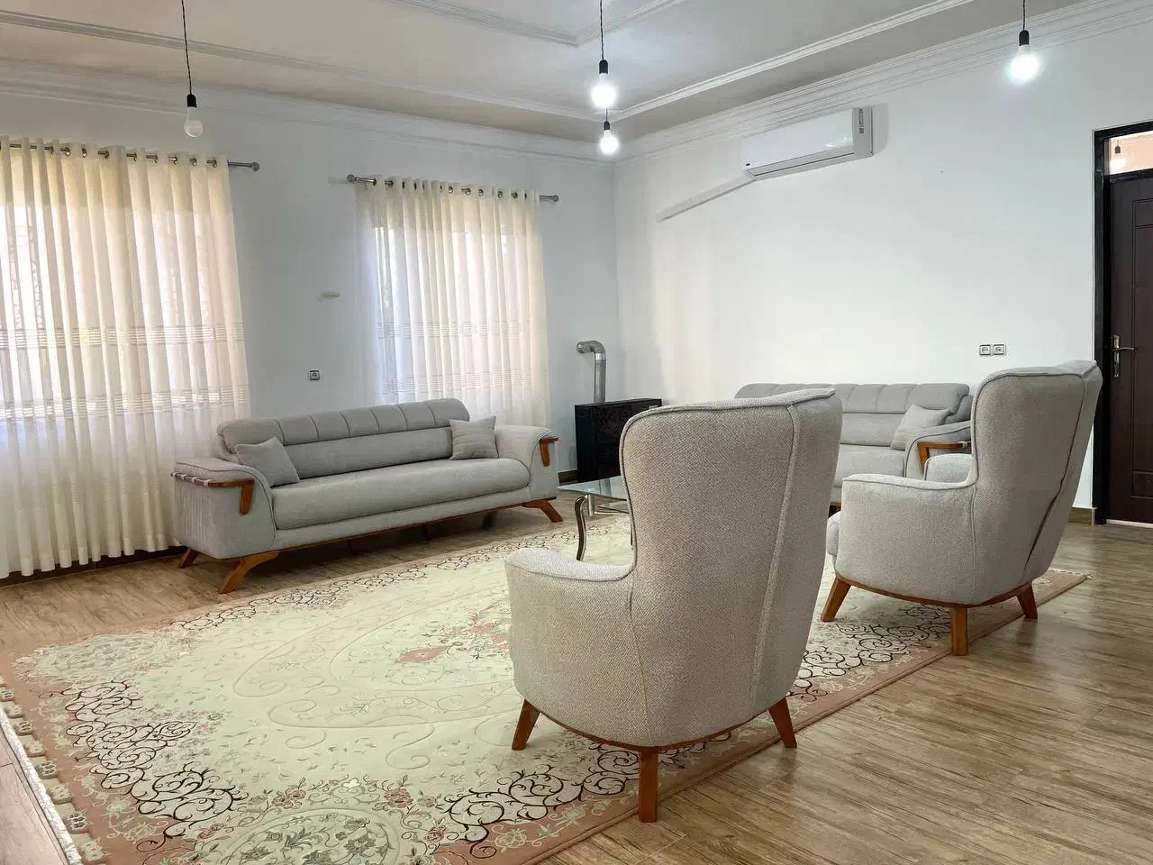 اجاره ویلا ۱۲۰ متری دوخواب نزدیک دریا|اجارهٔ کوتاهمدت ویلا و باغ|رامسر, |دیوار