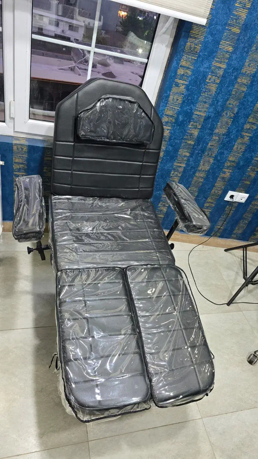 فروش تخت|آرایشگاه و سالن‌های زیبایی|لاهیجان, انقلاب|دیوار