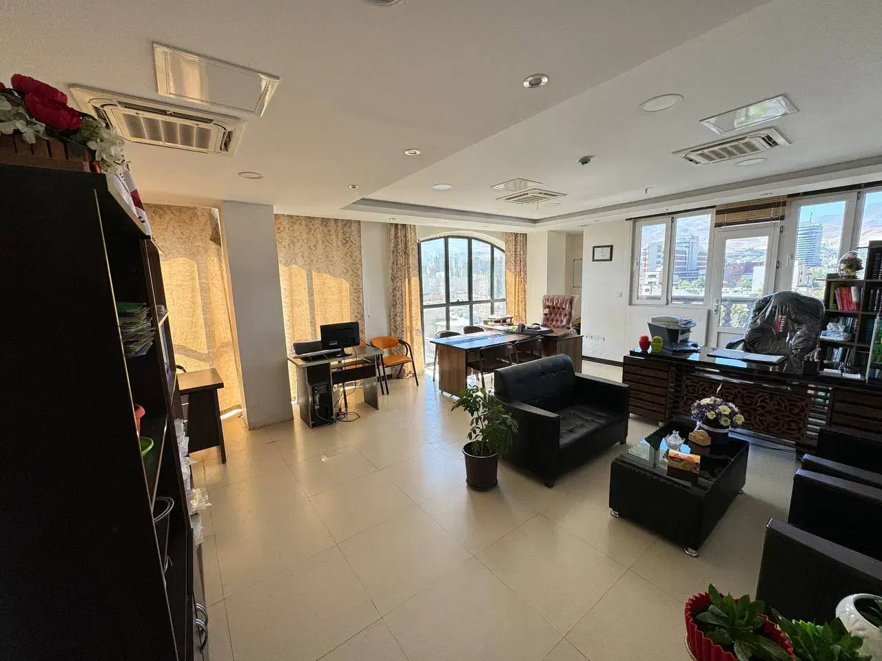 اجاره تایم صبح دفتر اداری|اجارهٔ دفتر کار، اتاق اداری، مطب|همدان, |دیوار