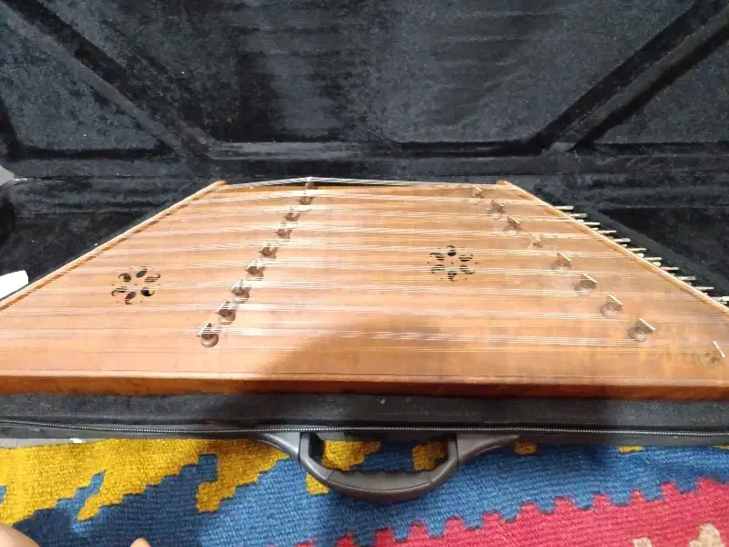 سنتور نو قیمت ۵ملیون و ۶۰۰ صد|سازهای سنتی|گلبهار, شهر جدید گلبهار|دیوار