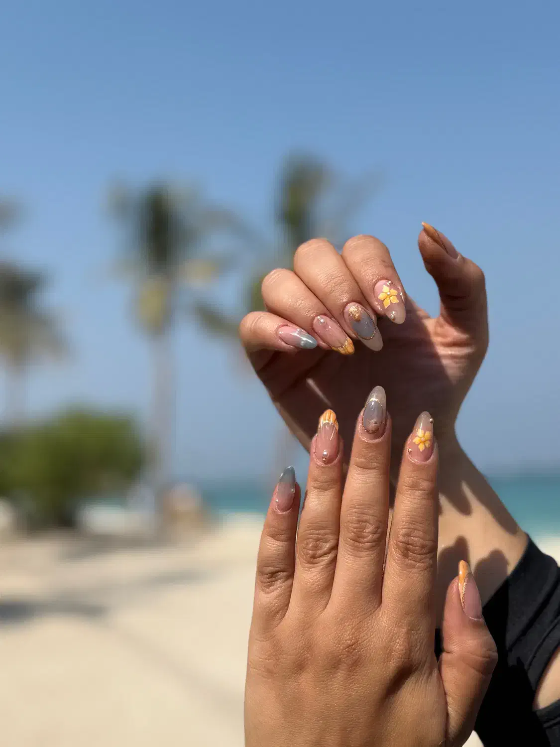 ارائه خدمات ناخن|خدمات آرایشگری و زیبایی|کیش, |دیوار