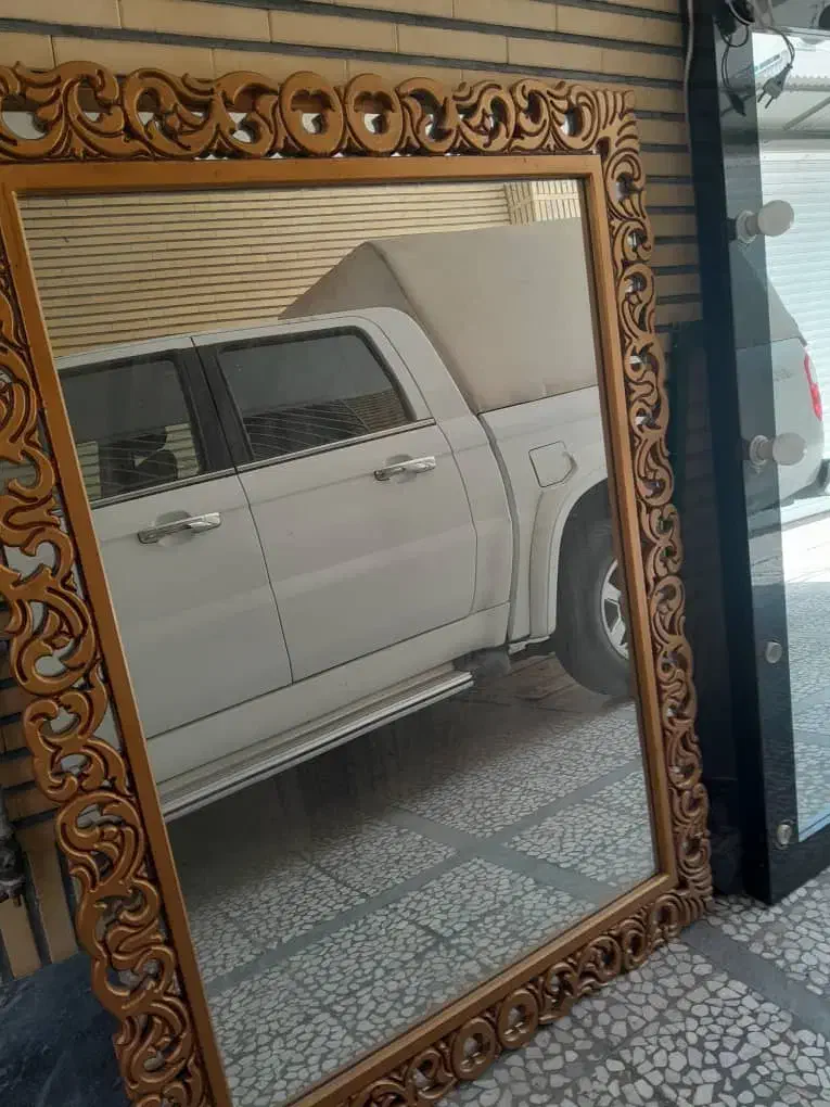 اینه هالیوودی|آرایشگاه و سالن‌های زیبایی|آمل, |دیوار