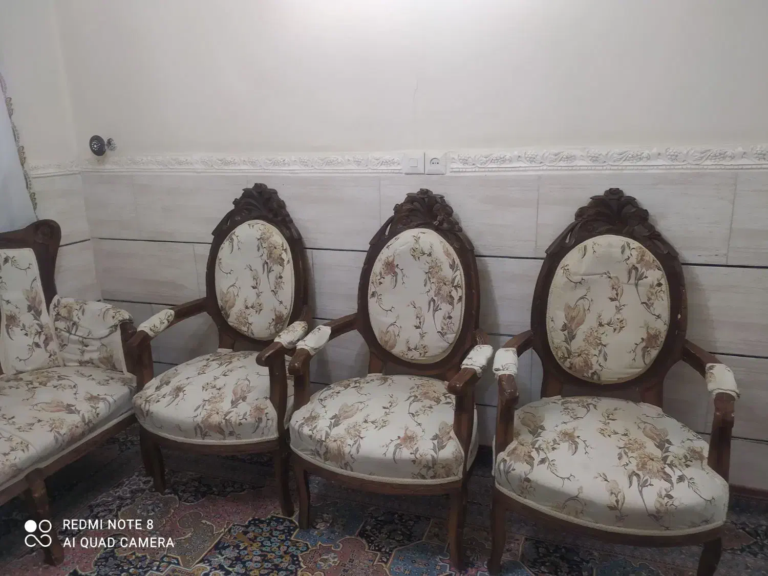 مبل سلطنتی هفت نفره|مبلمان خانگی و میز عسلی|شیراز, شاهچراغ|دیوار