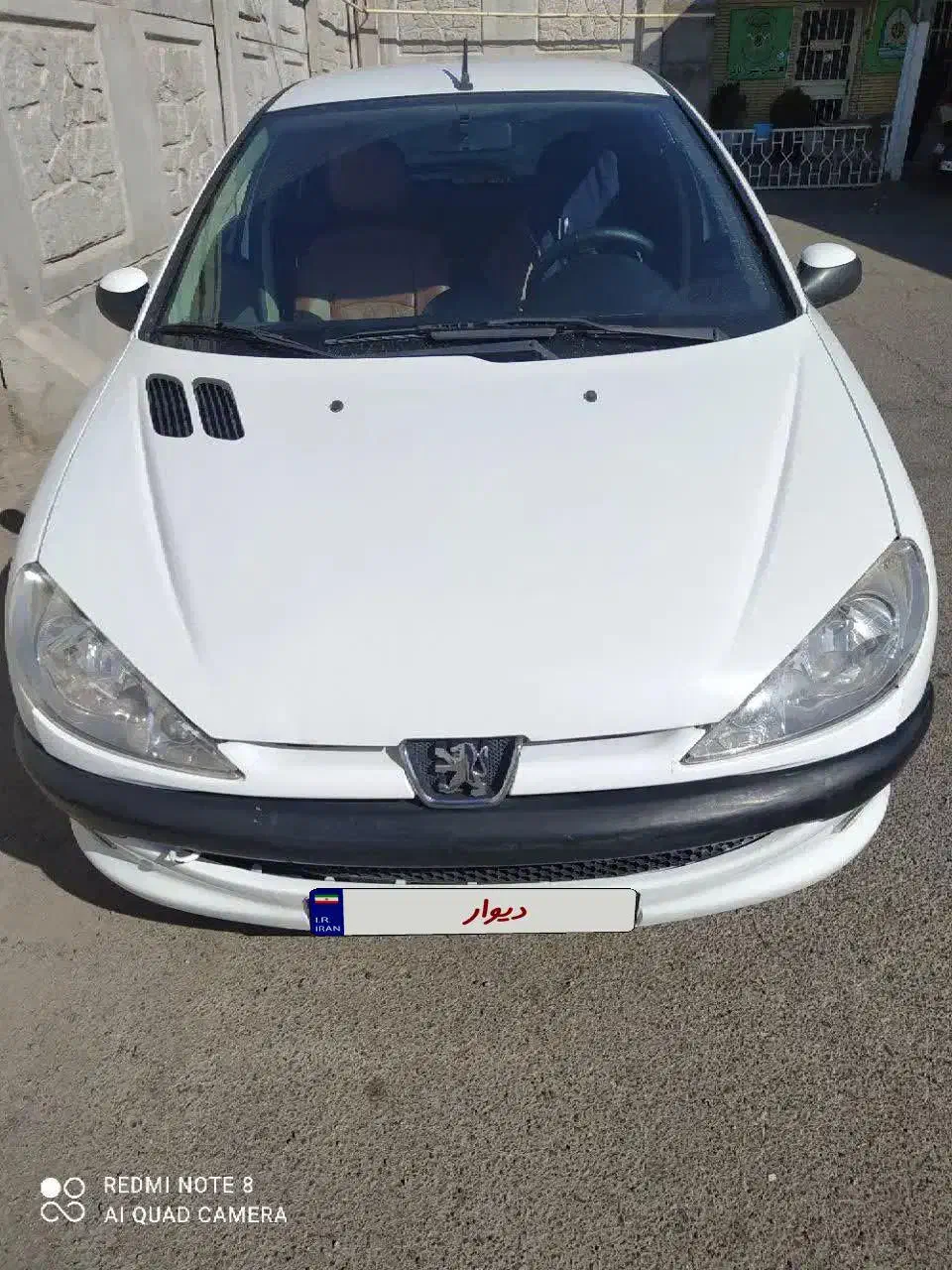 206 89|خودرو سواری و وانت|قم, چهل درخت‎|دیوار