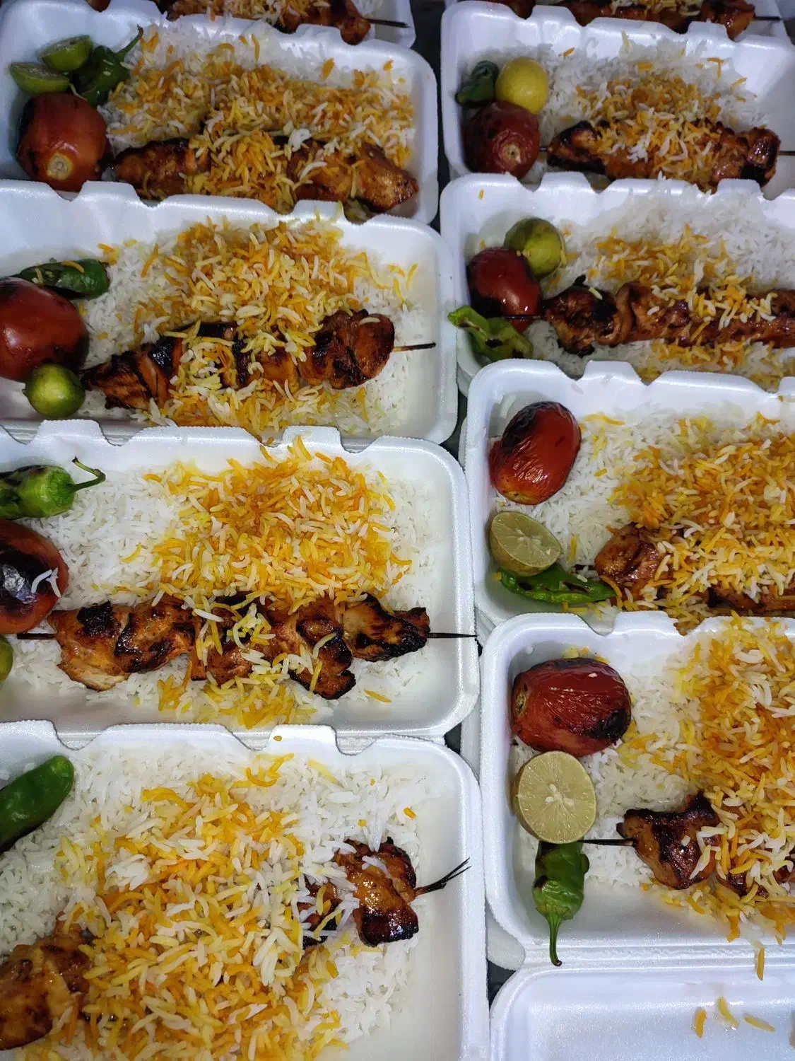 تهیه غذای کنزو.غذای آماده|خدمات پذیرایی، مراسم|خرم‌آباد, |دیوار