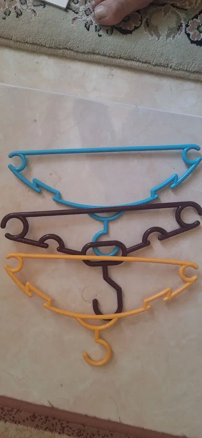 رخت آویز|بندرخت و رختآویز|شاهینشهر, دهخدا|دیوار