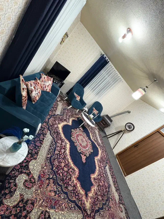 مبل ۷ نفر و ساعت ایستاده|مبلمان خانگی و میز عسلی|لاهیجان, امیرشهید|دیوار