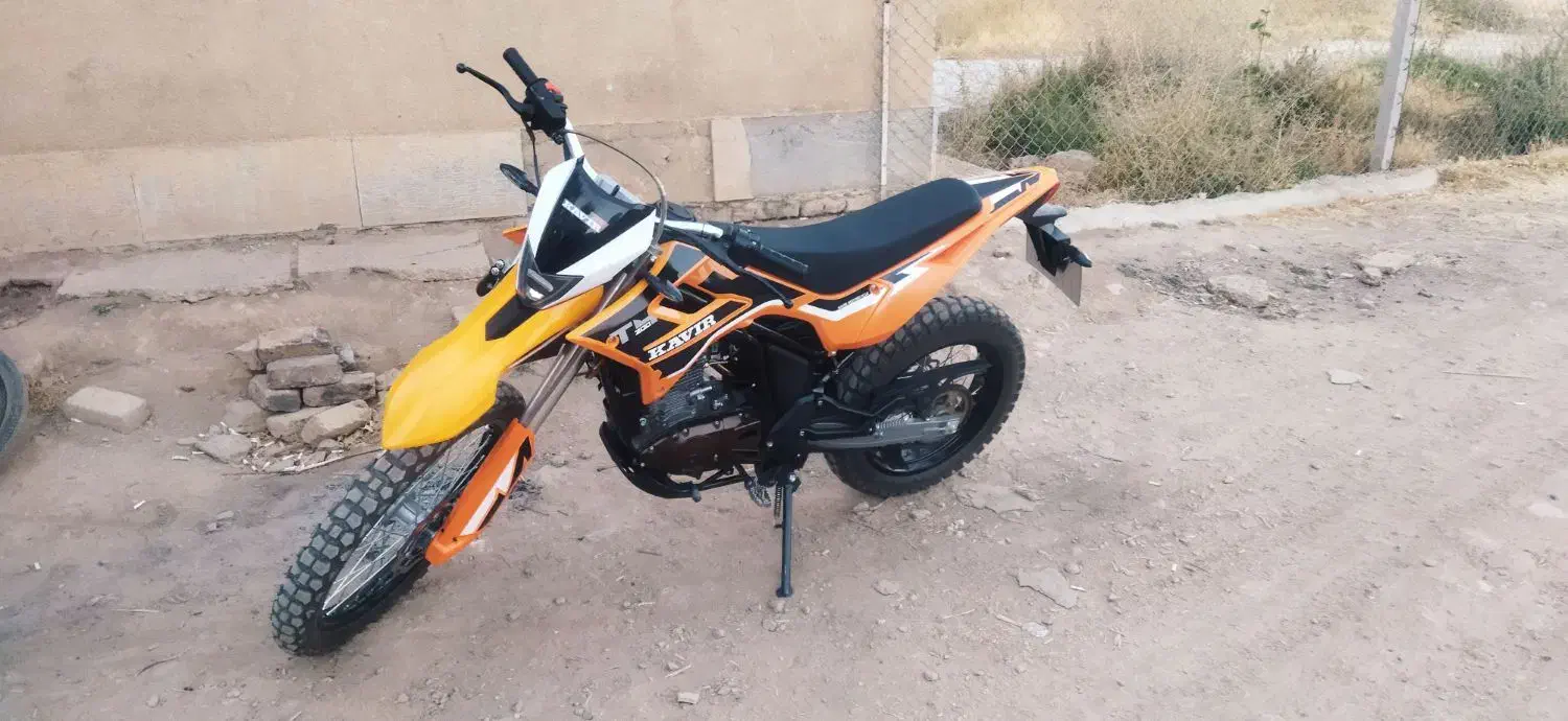 تریل تی ۴ کم کارکرد و تمیز|موتورسیکلت|تهران, قصر فیروزه ۲|دیوار