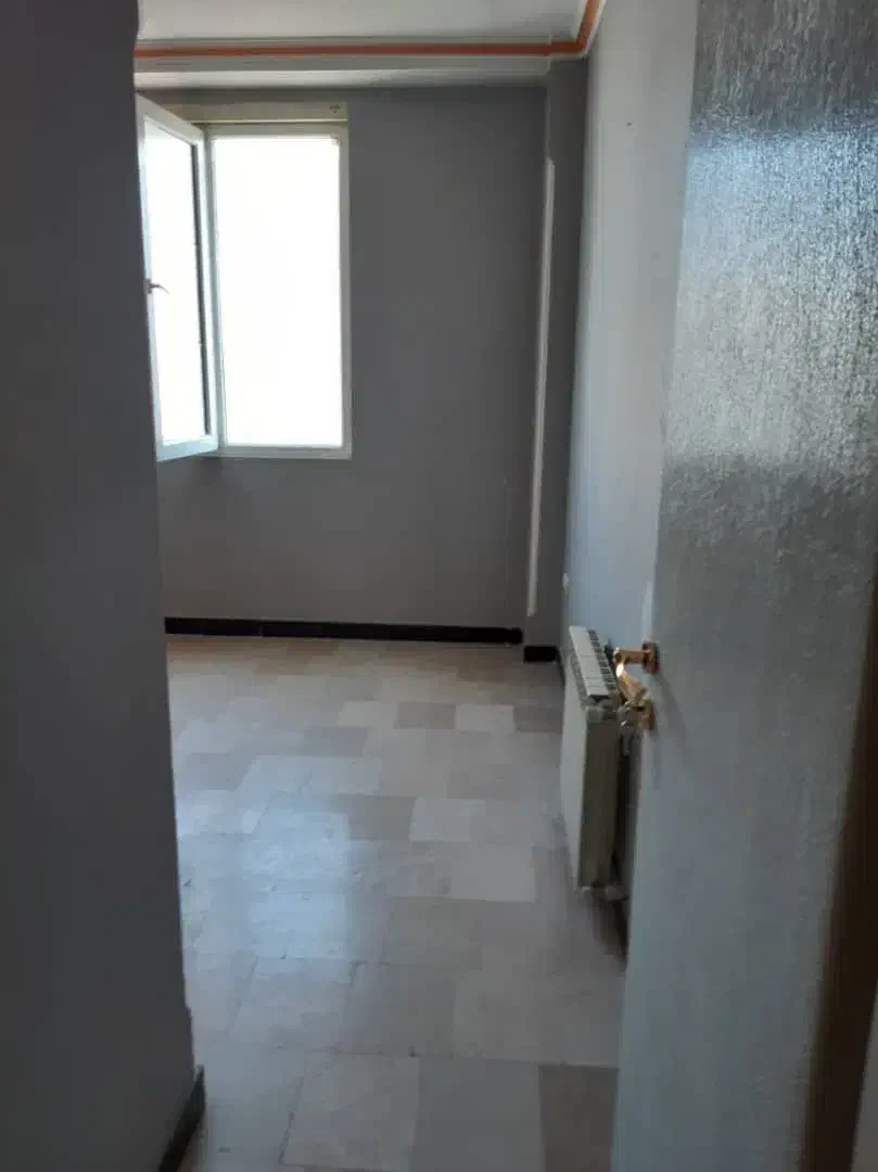 اجاره ۱۳۰ متری/شخصی ساز/تک واحدی/شهرک راه آهن