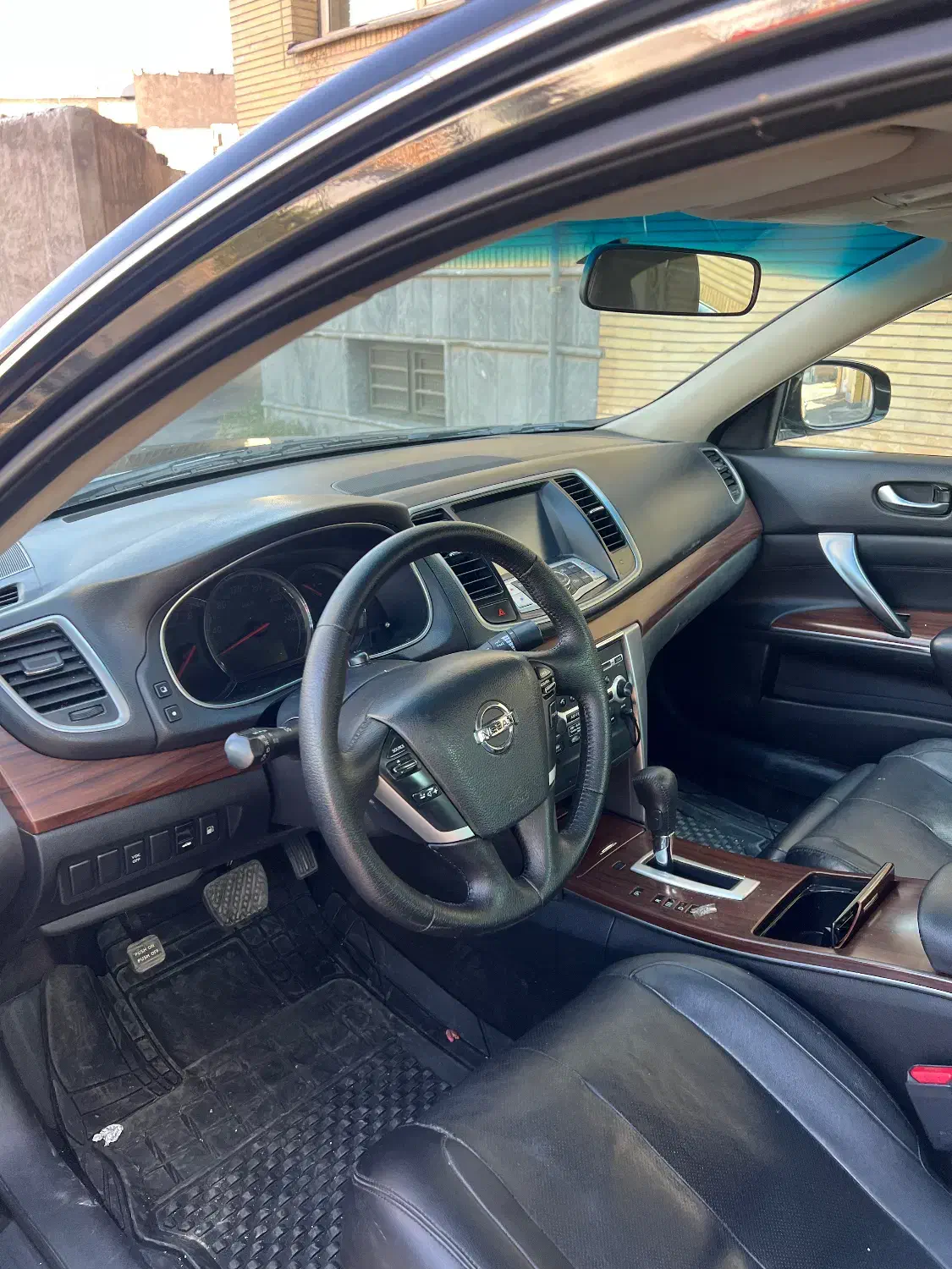 نیسان تیانا|خودرو سواری و وانت|شیراز, فرهنگ شهر|دیوار