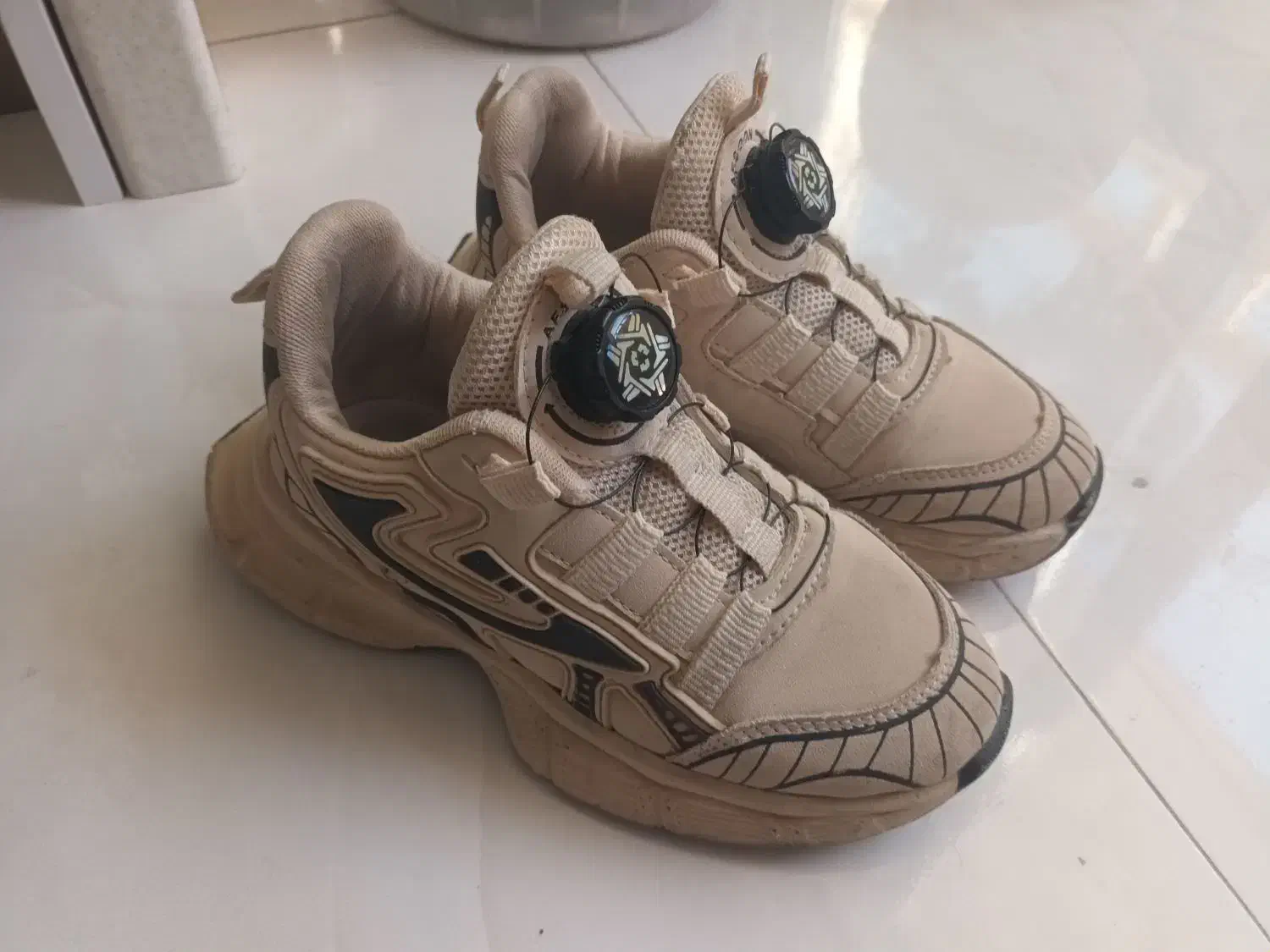 یک جفت کتونی اسپرت نو|کیف، کفش، کمربند|شاهین‌شهر, گرگاب|دیوار