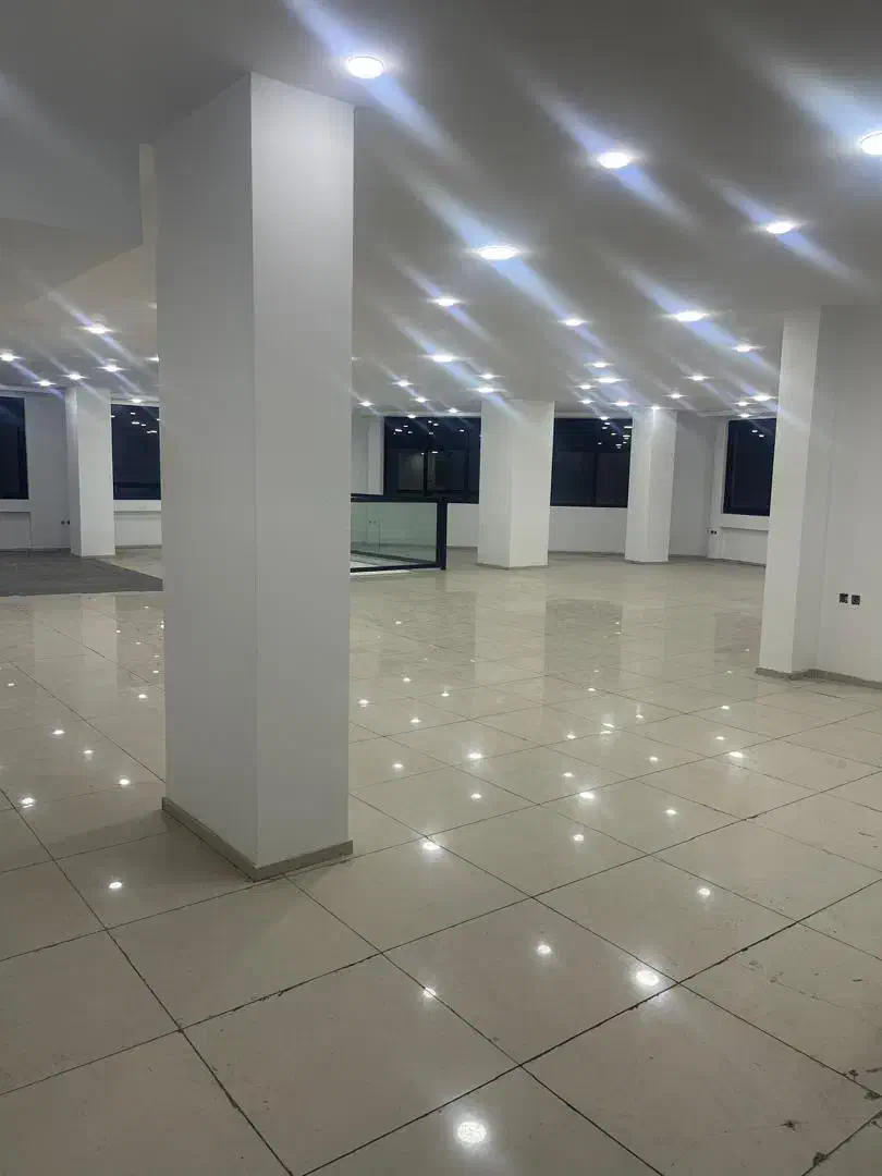 ۴۳۰ متر تجاری بر زعفرانیه با ۲۰ متر تابلو خور|اجارهٔ مغازه و غرفه|تهران, زعفرانیه|دیوار