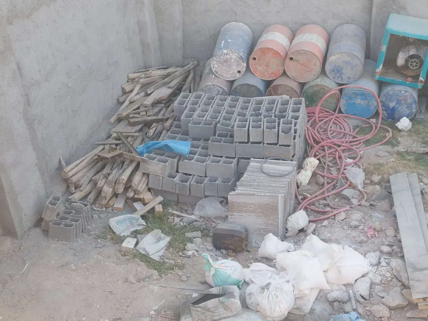 بلوک ته پر|مصالح و تجهیزات ساختمان|مرودشت, ده بید|دیوار