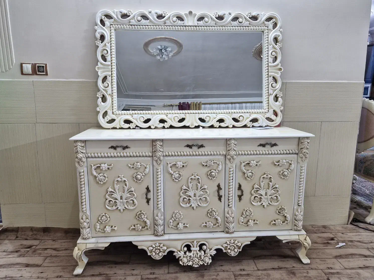 ساعت،آیینه کنسول، بوفه|بوفه، ویترین، کنسول|سیرجان, |دیوار