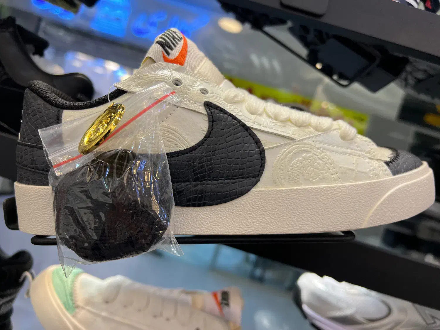 کتونی ویتنام حرفه ای مستر|کیف، کفش، کمربند|قشم, |دیوار