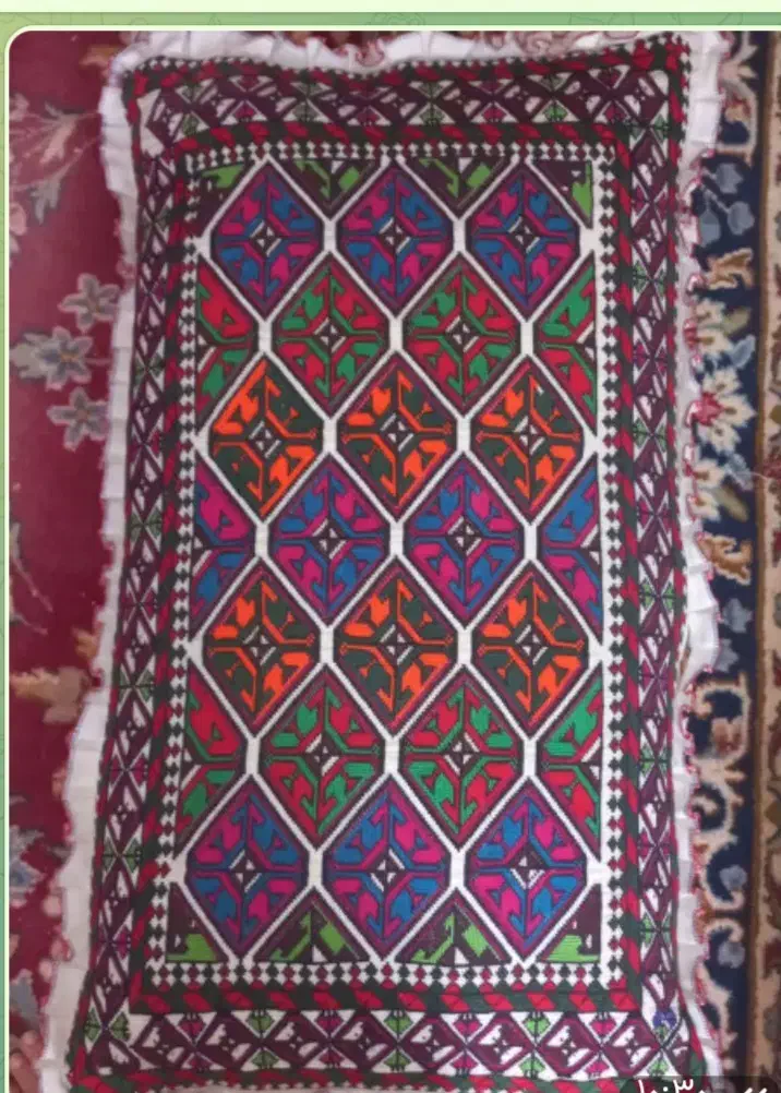 پشتی بلوچی بافت پشمی قدیمی ولی بدون استفاده|پشتی|کرمان, |دیوار