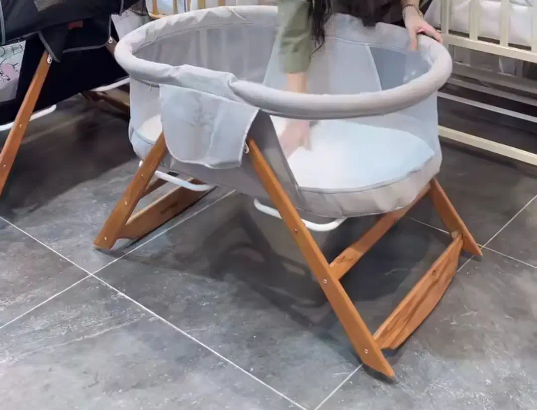 تخت|تخت و صندلی بچه|رشت, حافظ آباد|دیوار