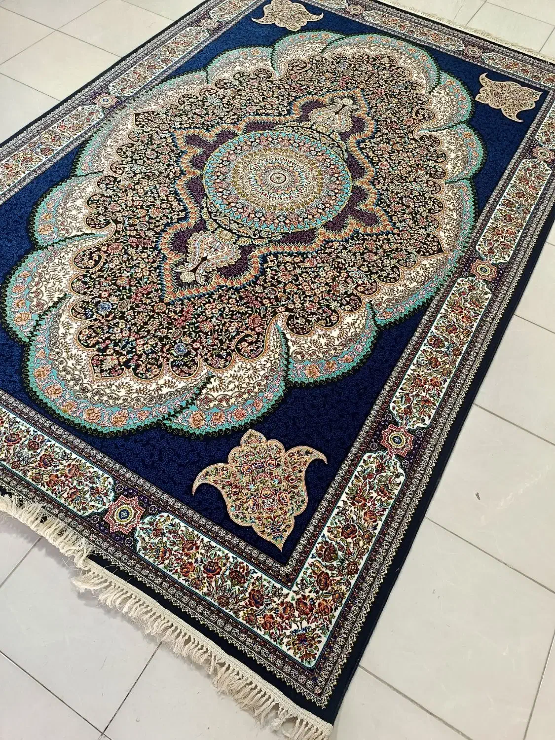 یک تخته ۶ متری ۷۰۰شانه تراکم ۳ هزار|فرش|کرمانشاه, |دیوار