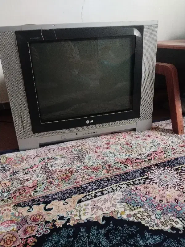 تلویزیون تمیز الجی|تلویزیون و پروژکتور|سیمین شهر, |دیوار