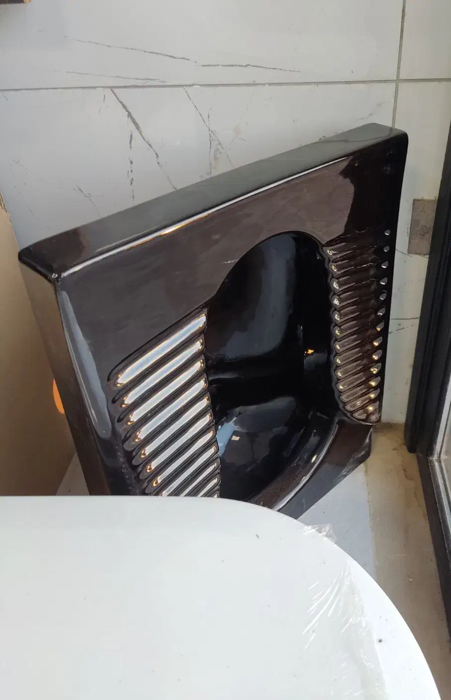 چینی بهداشتی|لوازم سرویس بهداشتی|پیر بکران, |دیوار