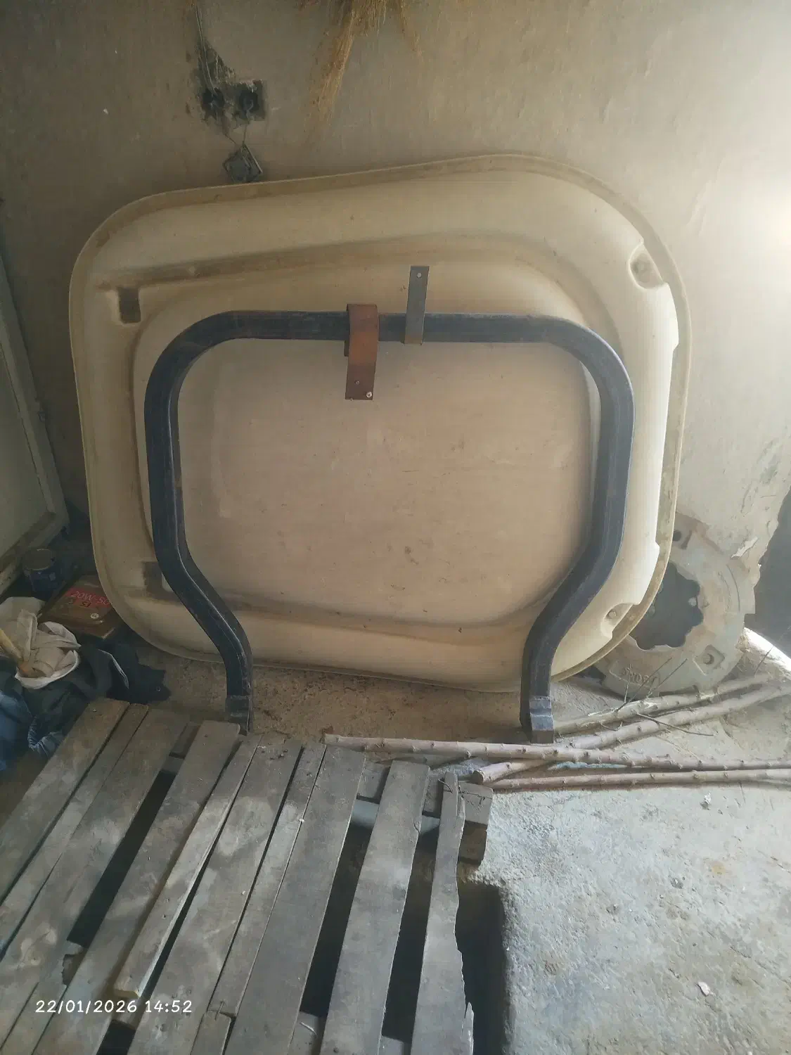 سایبان تراکتور|خودرو سنگین|اسفرورین, |دیوار