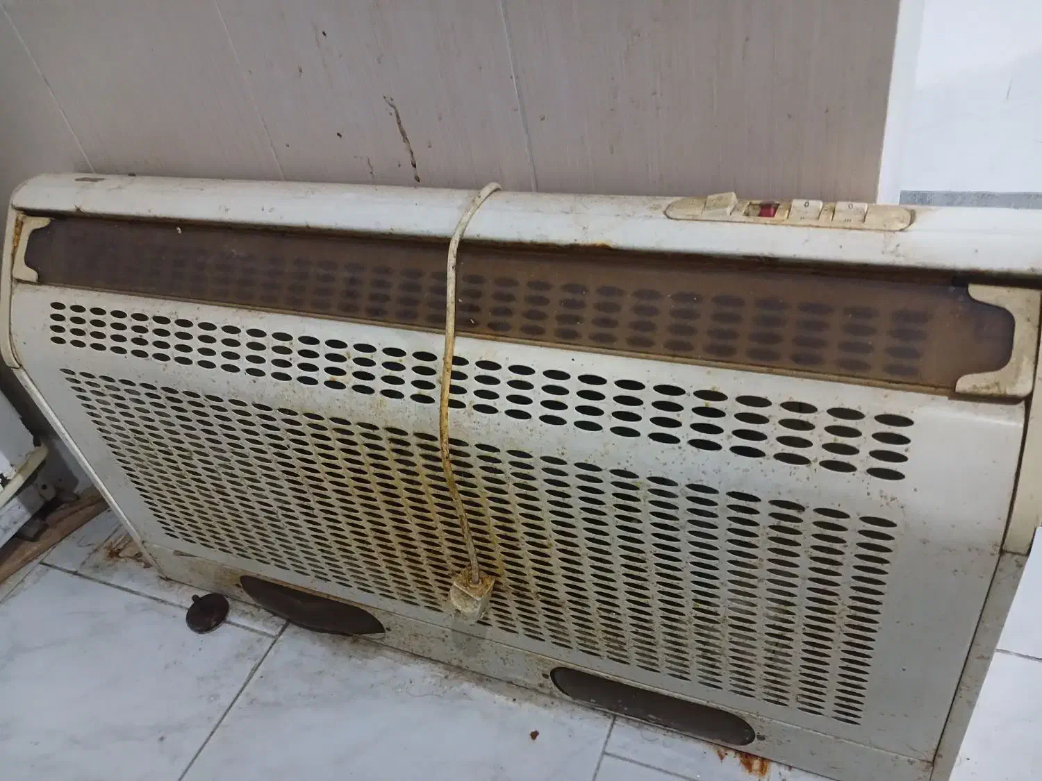 هود|هود|گنبد کاووس, |دیوار