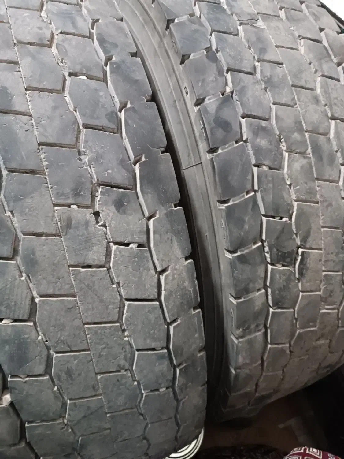 لاستیک ۳۱۵/۸۰/۲۲/۵ولاستیک خاوری تیوپلس|قطعات یدکی و لوازم جانبی|بم, |دیوار