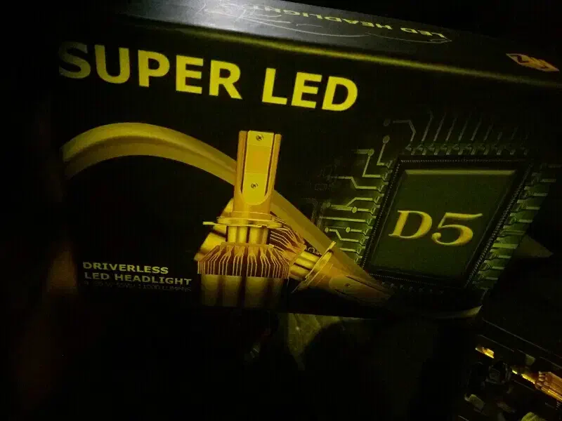 چراغ هدلایت|لامپ و چراغ|گلبهار, شهر جدید گلبهار|دیوار