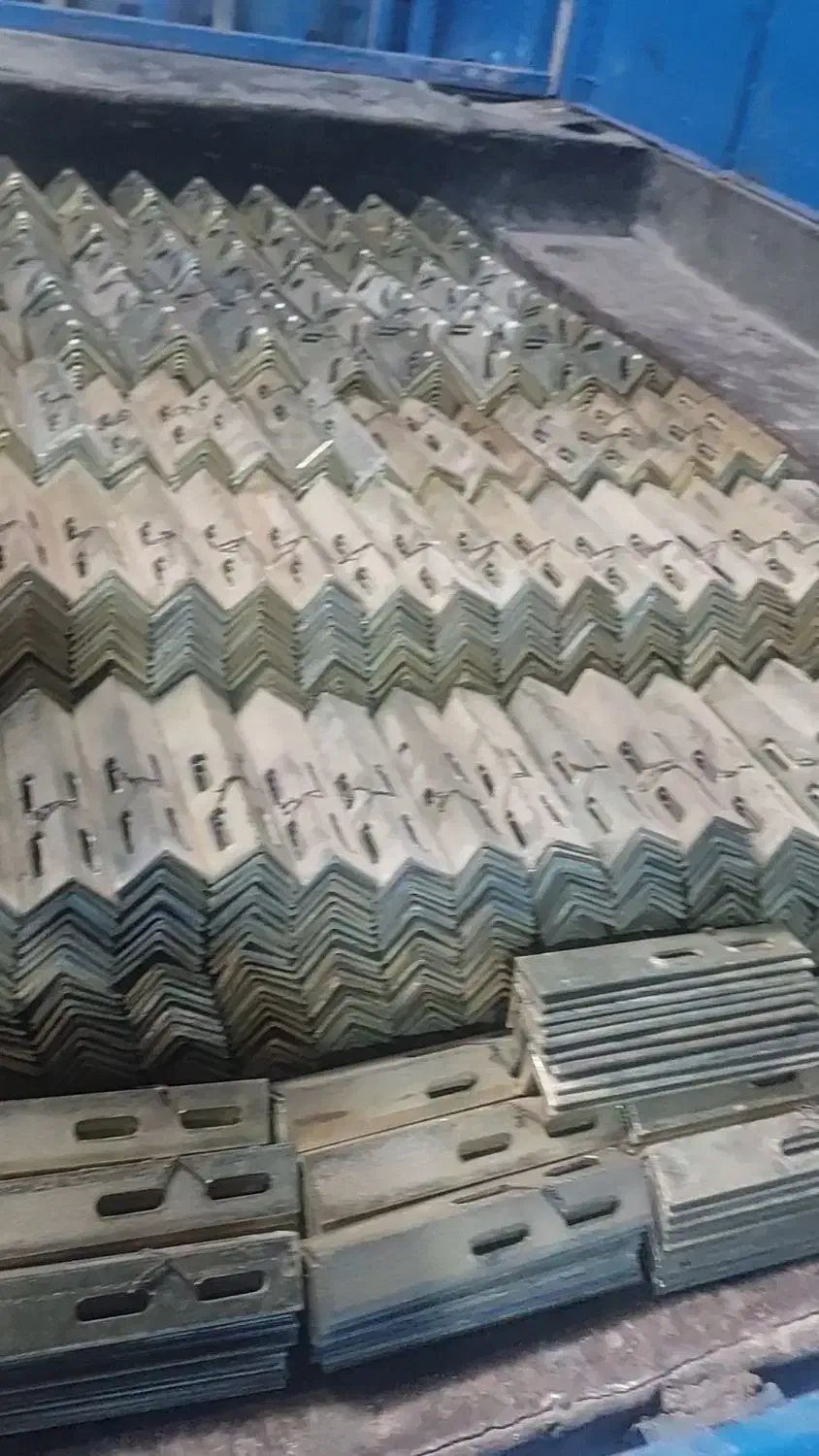 به یک آبکار ماهر گالوانیزه جوشکارو یک منشی خانم|استخدام صنعتی، فنی، مهندسی|چهاردانگه (تهران), |دیوار